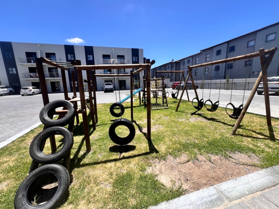 To Let 2 Bedroom Property for Rent in Parklands East Western Cape